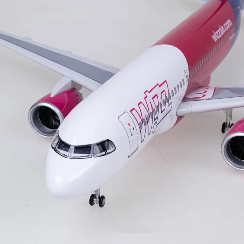 Modelo de avión Wizzair 47cm 1 - Resin Art For Kids reseña y precio